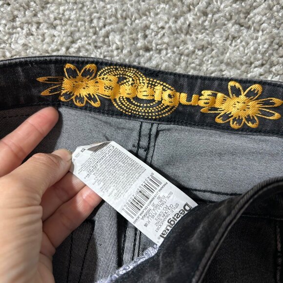 Desigual Exotic Jeans Black Embroidered Floral Pattern Slim Fit Womens Denim - Picture 9 of 14